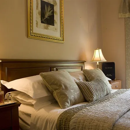 West Vale Country House Country house *